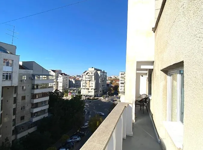 Yoko - Self Check-in, Ultracentral Daire *