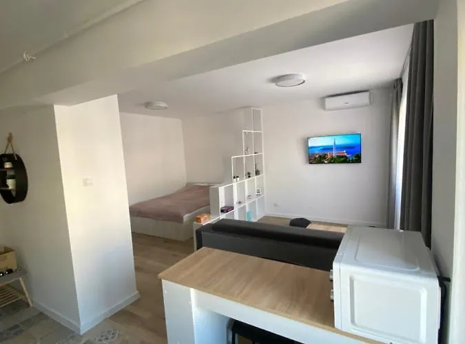 Yoko - Self Check-in, Ultracentral