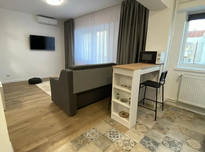 Daire Yoko - Self Check-in, Ultracentral